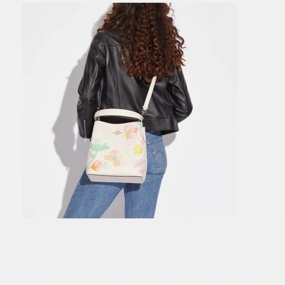 COACH LARGE Town Bucket Bag With Dreamy Land Floral Print BRAND NEW WITH TAGS - Picture 2 of 11